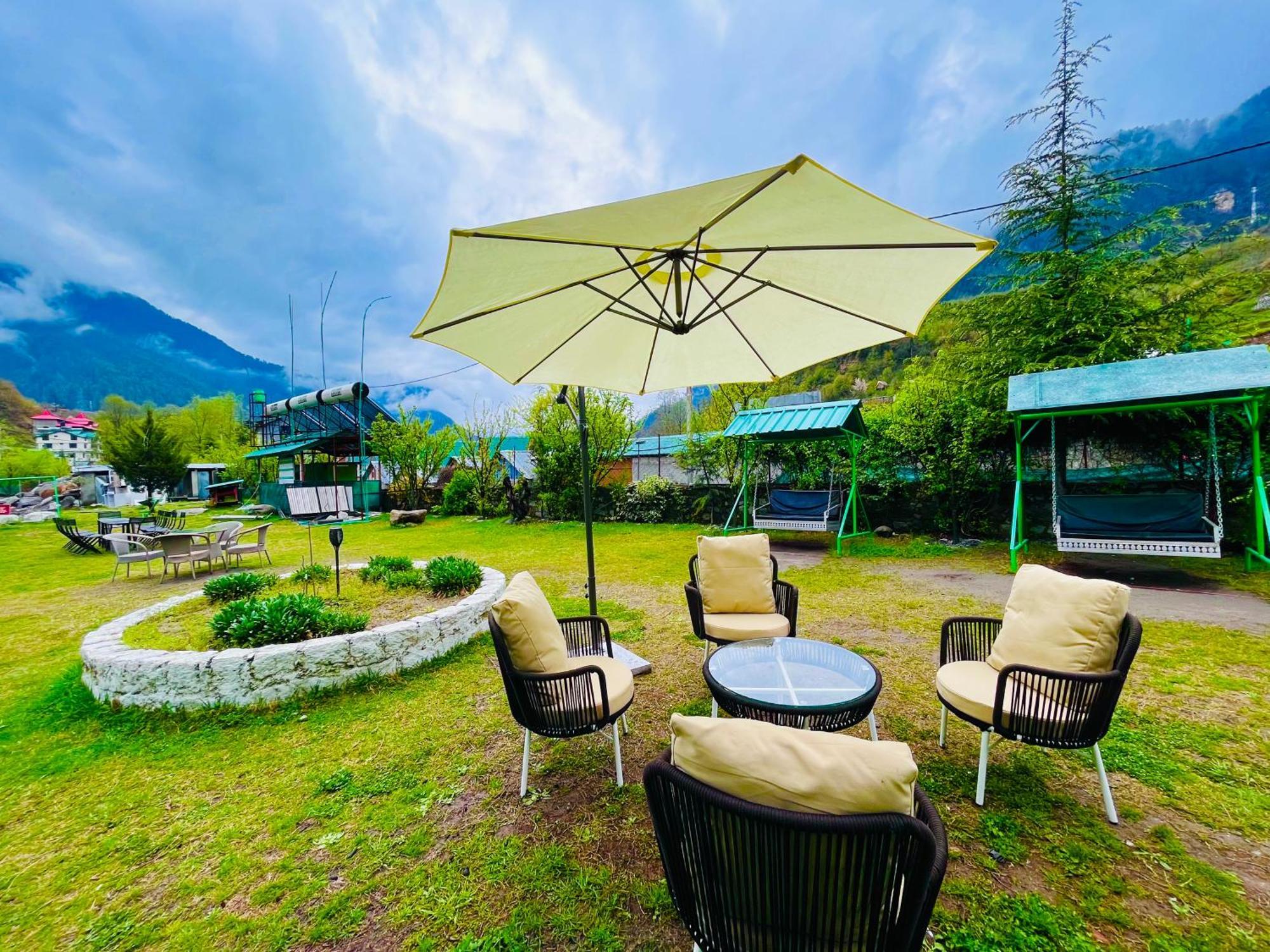 Himalayan Fort Resort, Manali - ! Riverside Property !! Big Lawn With Bonfire !! Best Selling !! Scenic River & Mountais View !! Big Parking !! Luxury Balcony Rooms !! Playing Zone !! Property Of The Year ! M 98160-43600 מראה חיצוני תמונה