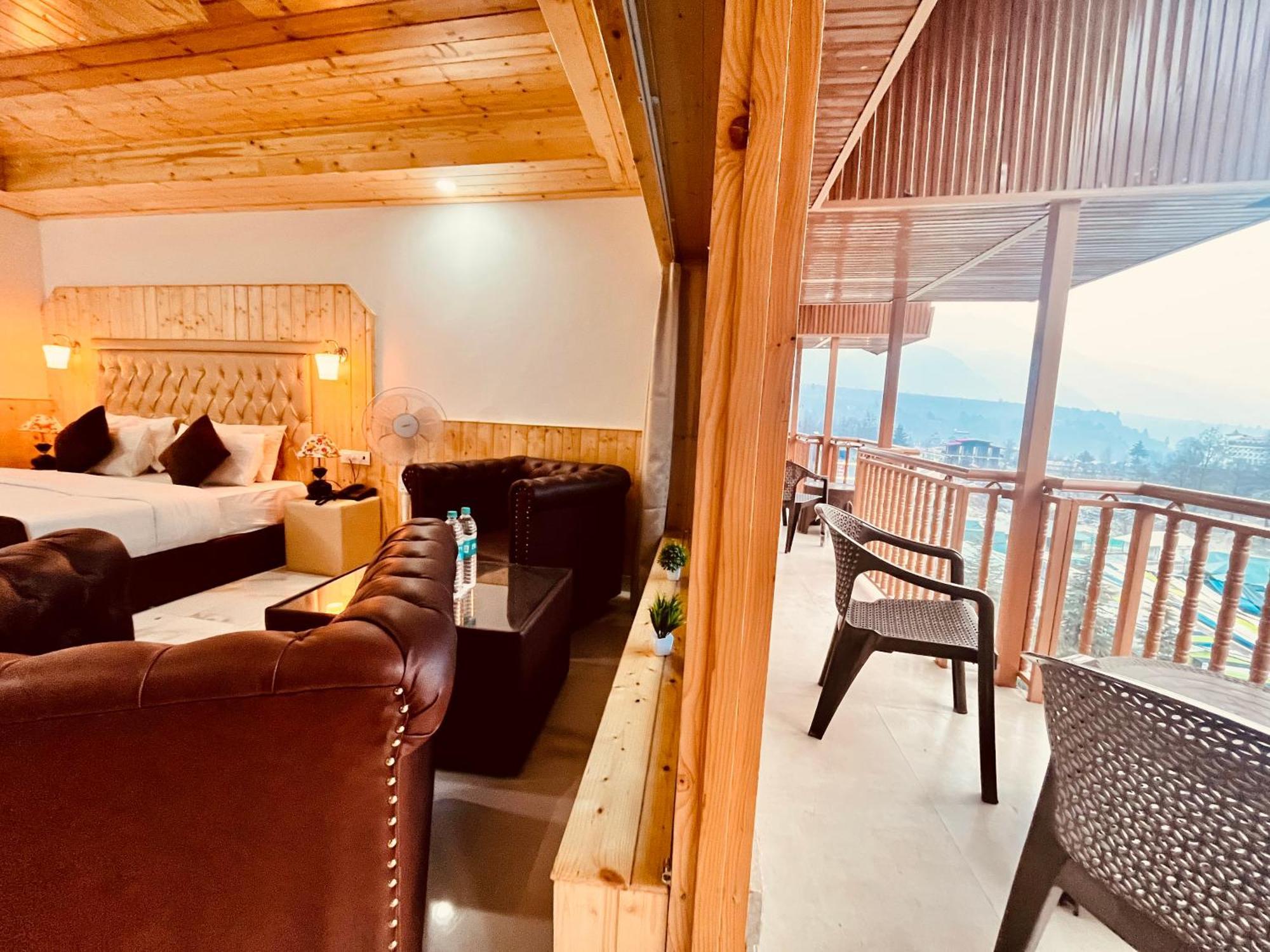 Himalayan Fort Resort, Manali - ! Riverside Property !! Big Lawn With Bonfire !! Best Selling !! Scenic River & Mountais View !! Big Parking !! Luxury Balcony Rooms !! Playing Zone !! Property Of The Year ! M 98160-43600 מראה חיצוני תמונה