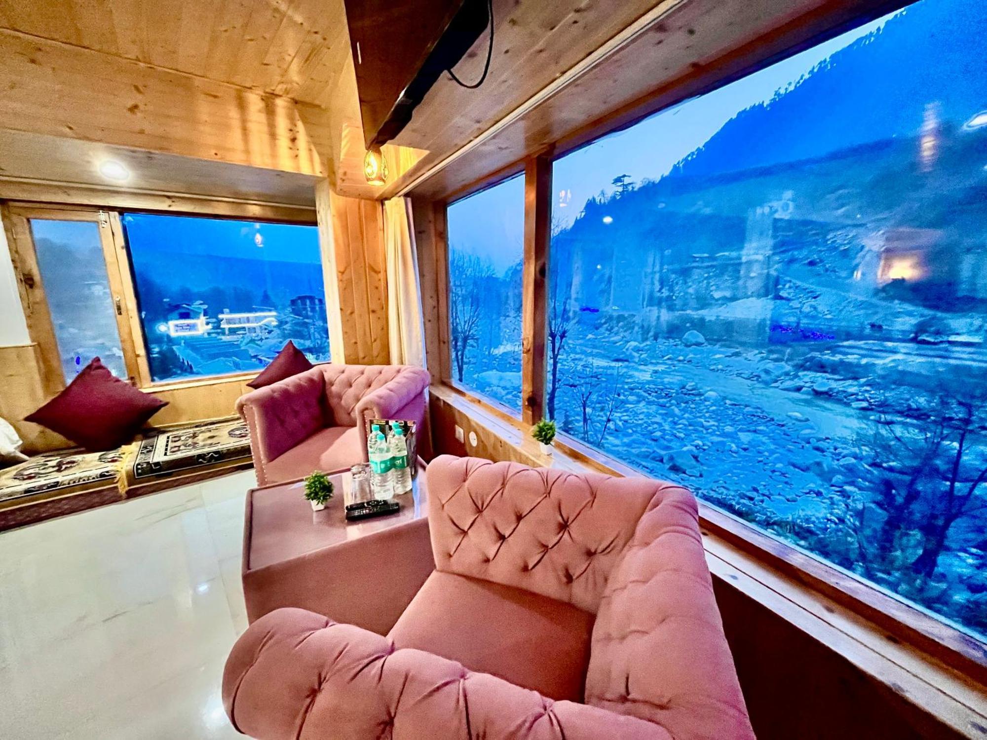 Himalayan Fort Resort, Manali - ! Riverside Property !! Big Lawn With Bonfire !! Best Selling !! Scenic River & Mountais View !! Big Parking !! Luxury Balcony Rooms !! Playing Zone !! Property Of The Year ! M 98160-43600 מראה חיצוני תמונה